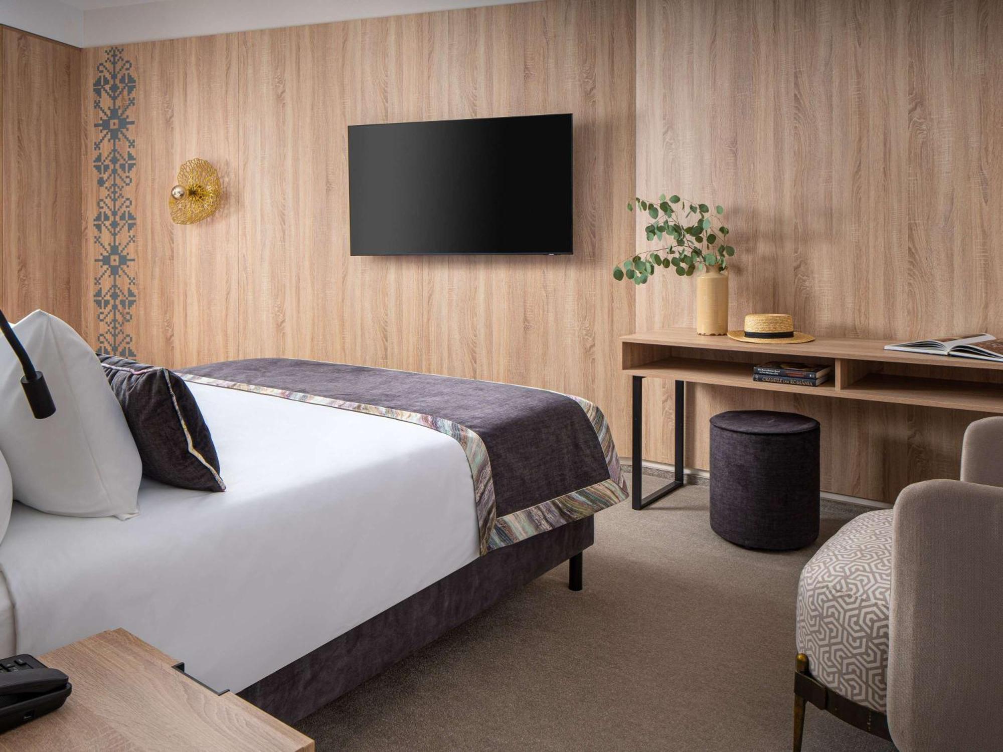 Mercure Conacul Cozieni Pasarea Екстериор снимка