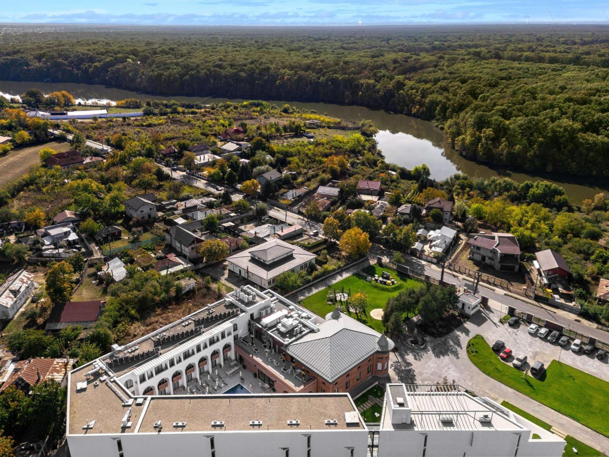 Mercure Conacul Cozieni Pasarea Екстериор снимка